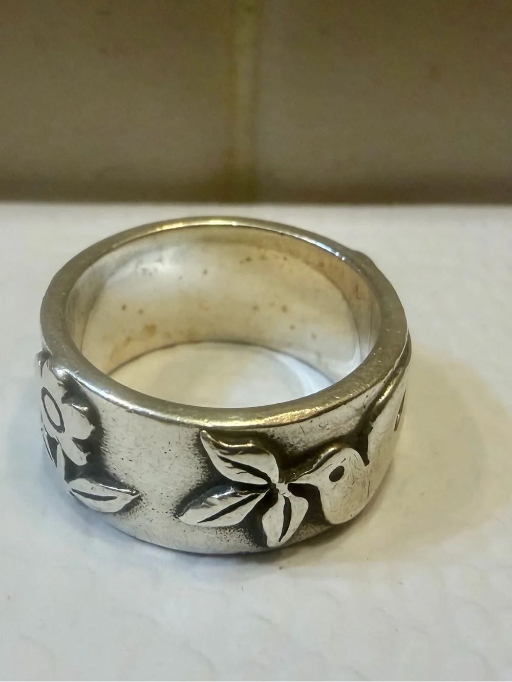 Retired James Avery La Paloma Dove with Olive Branch & Flower Ring Sz 6 + Box - Picture 6 of 9